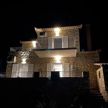 Rapunzel's Tower Mani