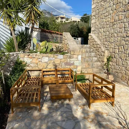 Rapunzel's Tower Mani *