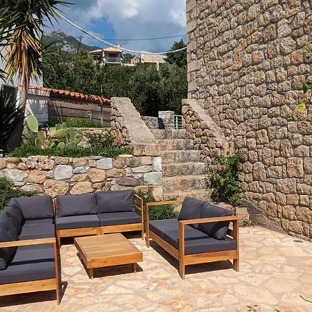 Villa Rapunzel's Tower Mani *