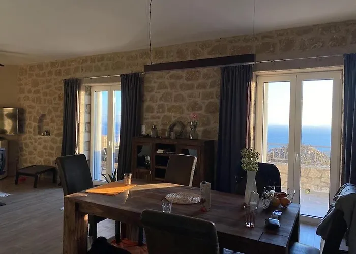 Rapunzel's Tower Mani Villa *