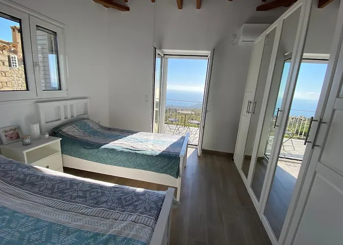 Willa Rapunzel's Tower Mani Neokhorion (Messenia)