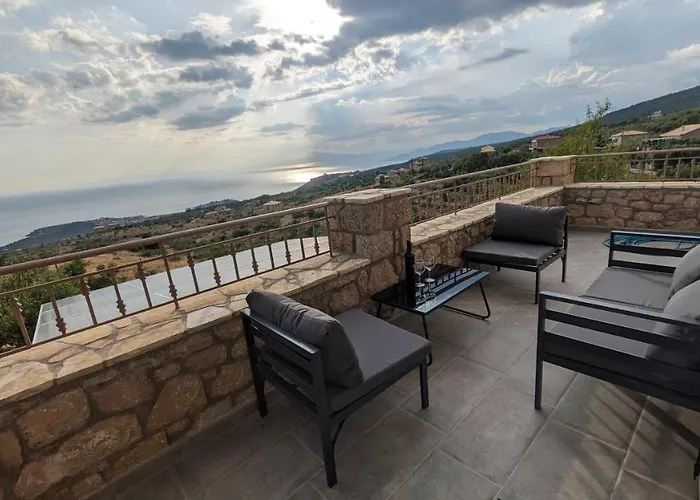 Villa Rapunzel's Tower Mani *