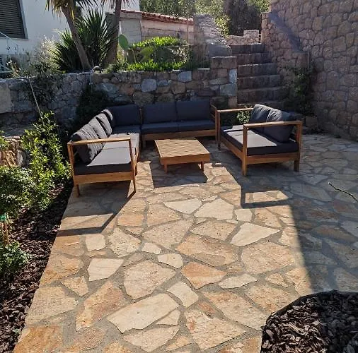 Willa Rapunzel's Tower Mani