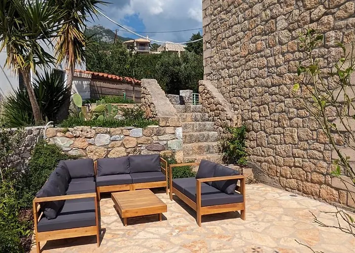 ヴィラ Rapunzel's Tower Mani *